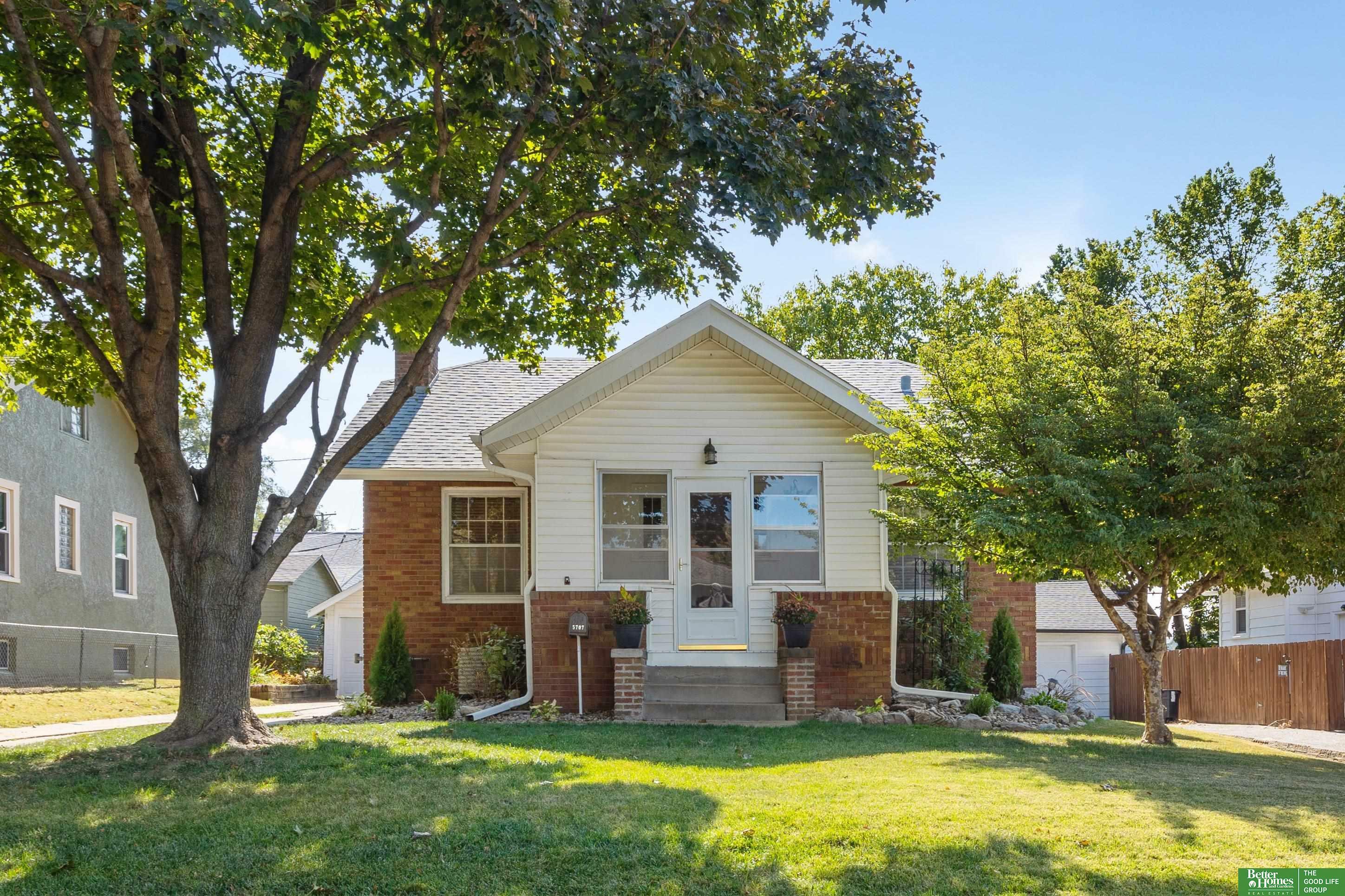 Property Photo:  5707 Mason Street  NE 68106 