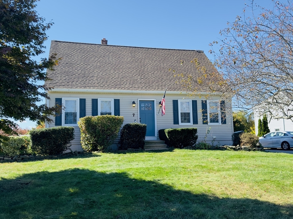 Property Photo:  7 Rolling Ridge Rd  MA 01543 