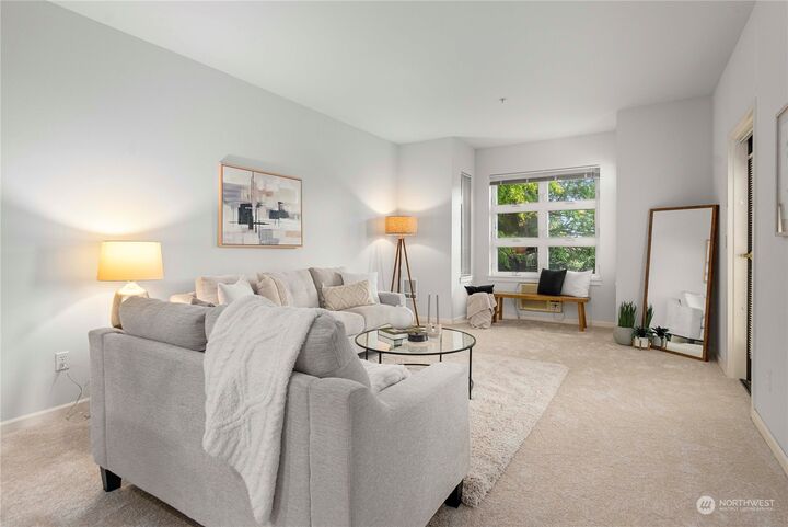 Property Photo:  1515 E Yesler Way 305  WA 98122 