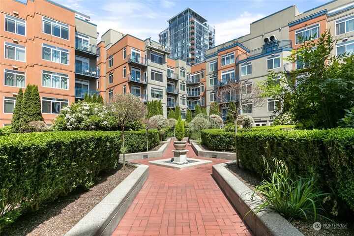 Property Photo:  2415  2nd Avenue 531  WA 98121 