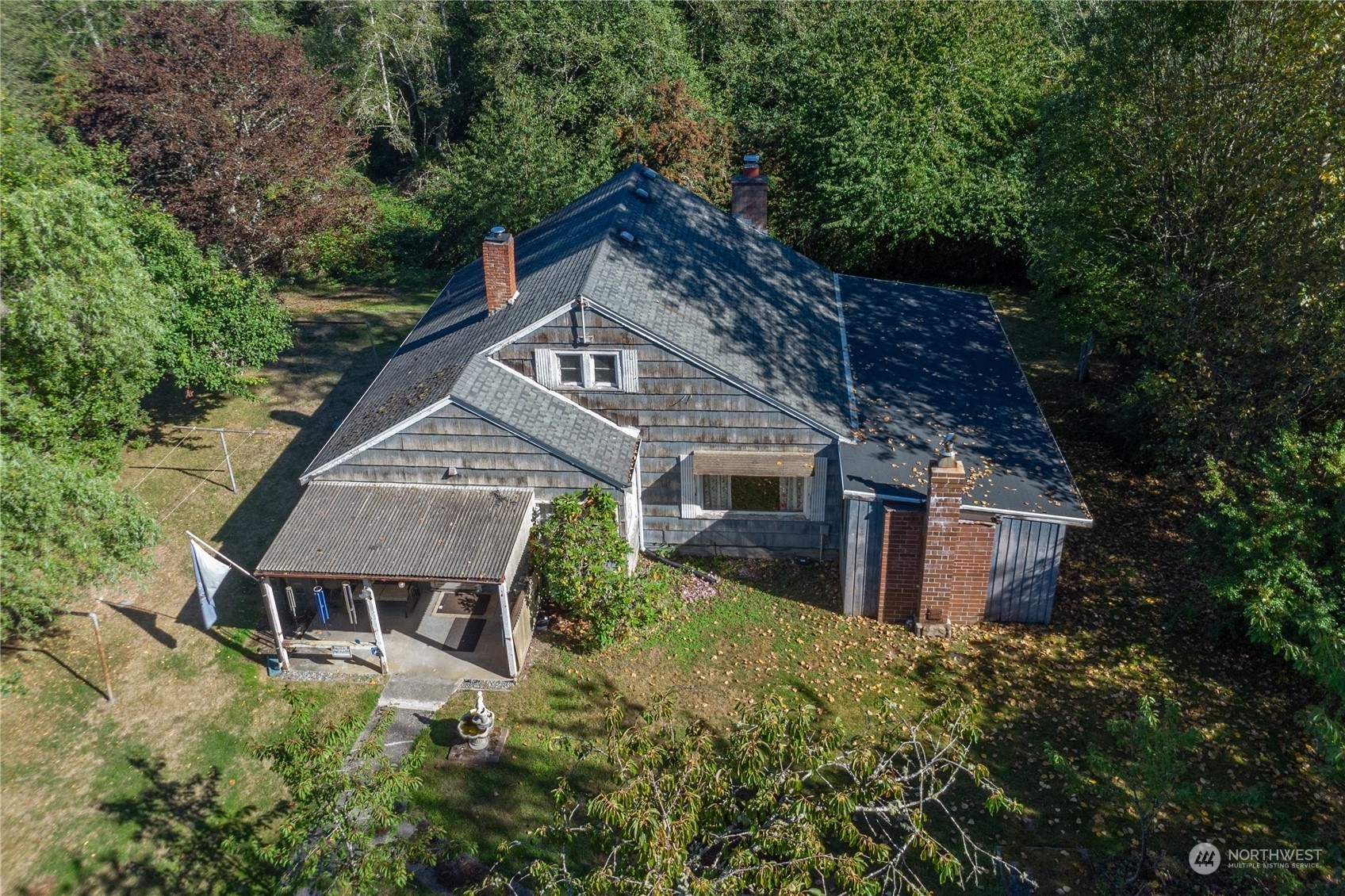 Property Photo:  21535 Bond Road NE  WA 98370 