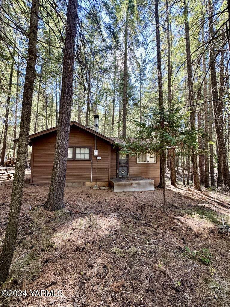 Property Photo:  511 Old River Rd 18  WA 98937 