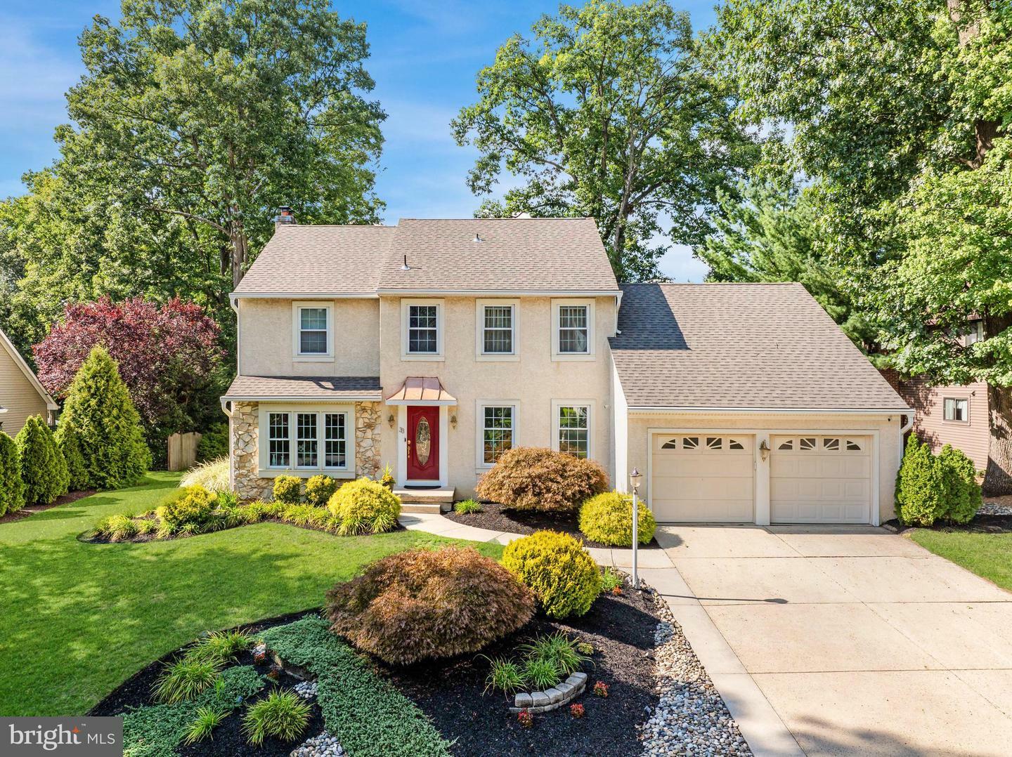 Property Photo:  33 Whitechapel Drive  NJ 08054 