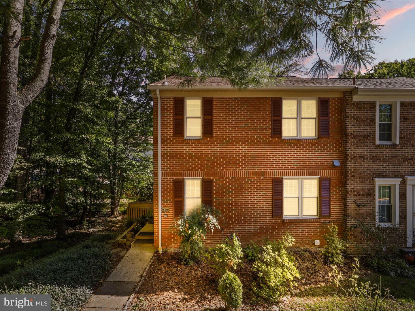 Property Photo:  9101 Galbreth Court  VA 22153 