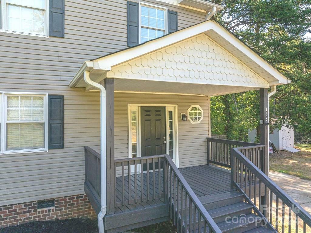 Property Photo:  128 Inverness Loop  NC 28117 