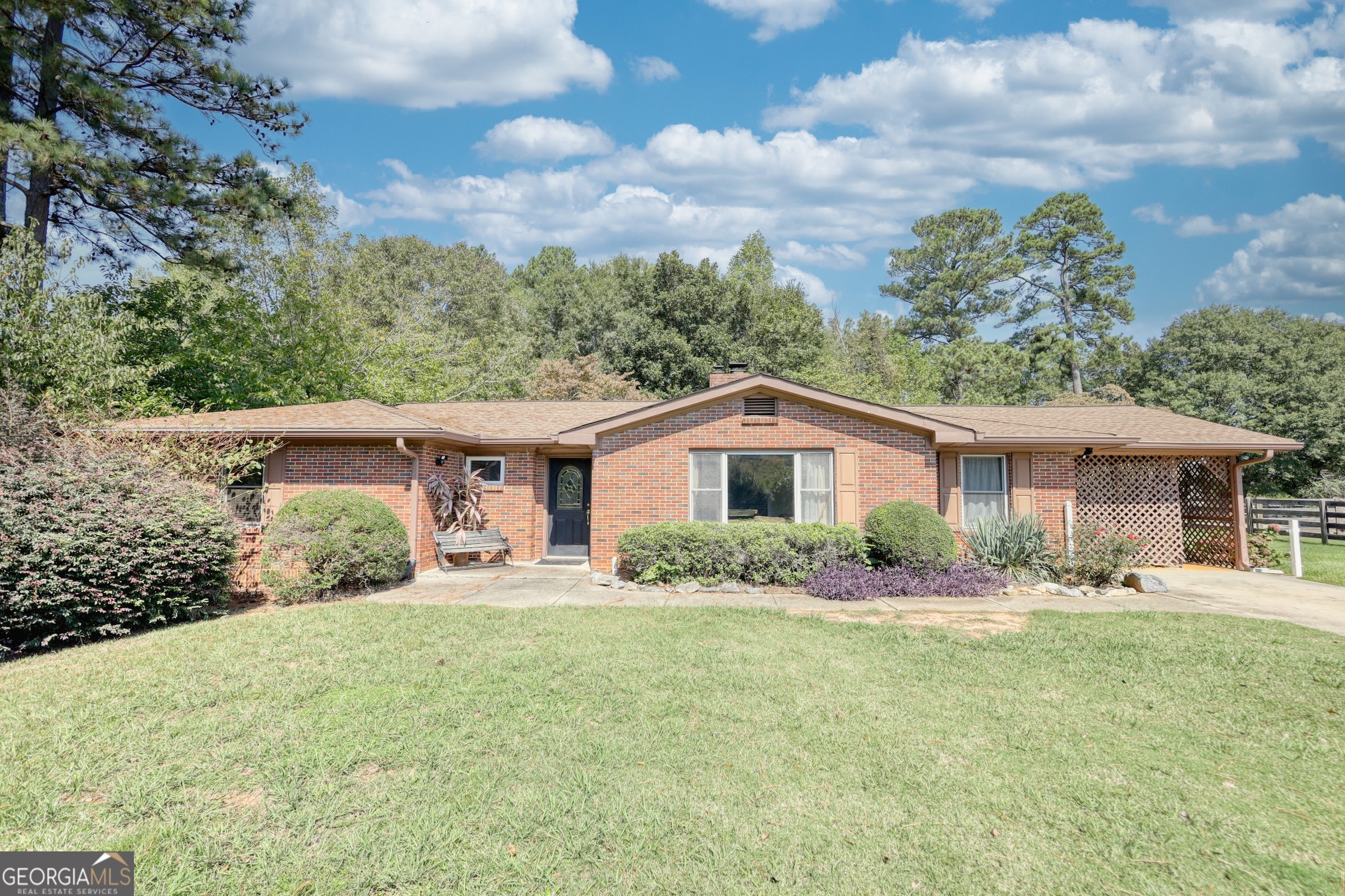 Property Photo:  333 N Coleman Road  GA 30075 