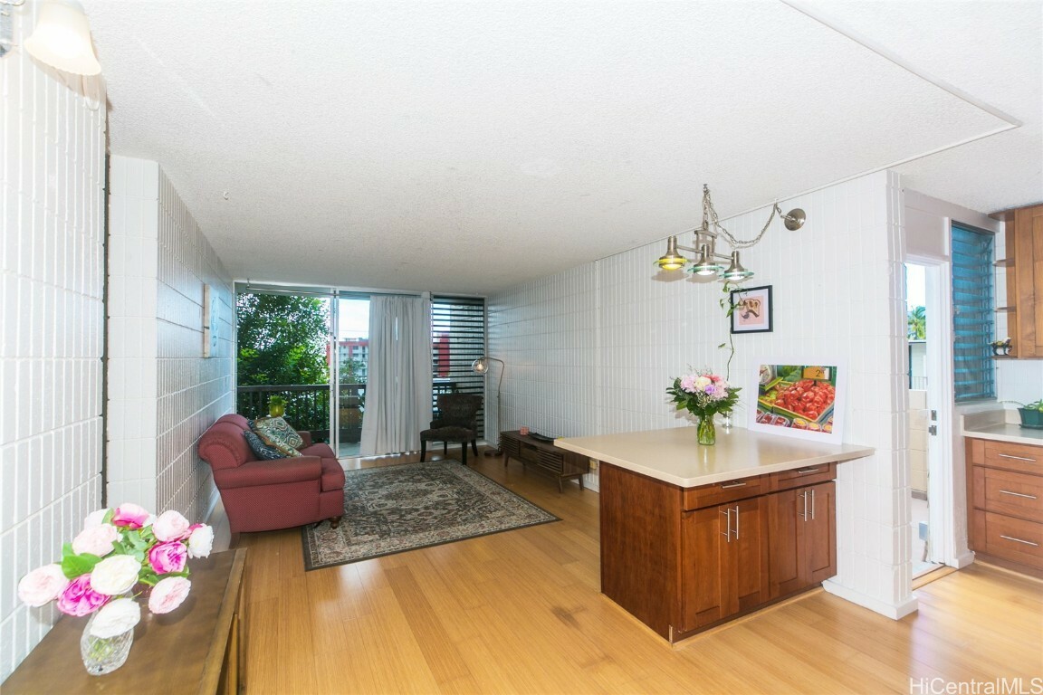 Property Photo:  1524 Pensacola Street 101  HI 96822 