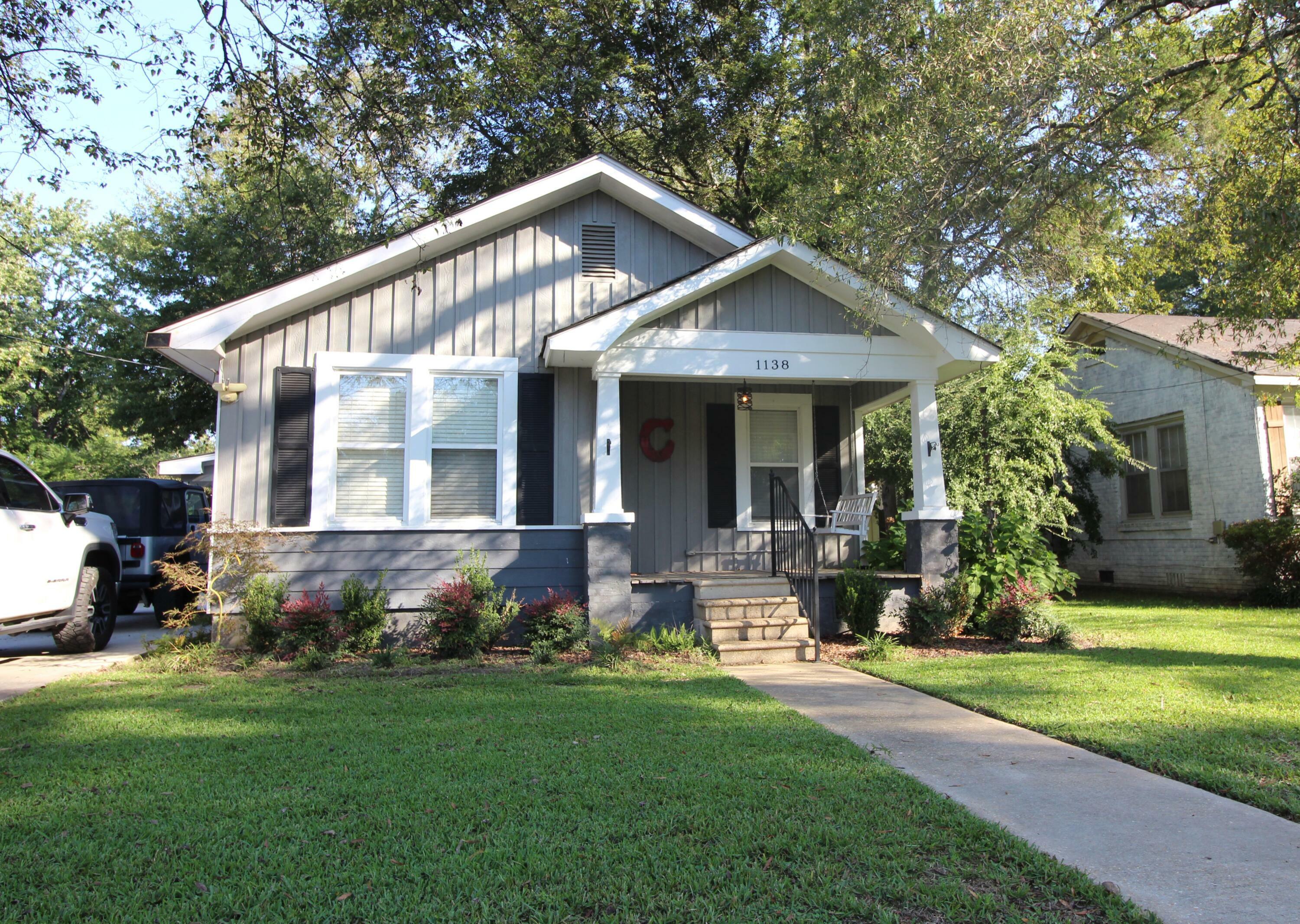 Property Photo:  1138 Woodlawn St.  MS 38804 