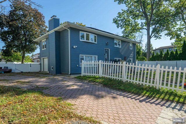 Property Photo:  51 Woodcliffe Avenue  NJ 07424 