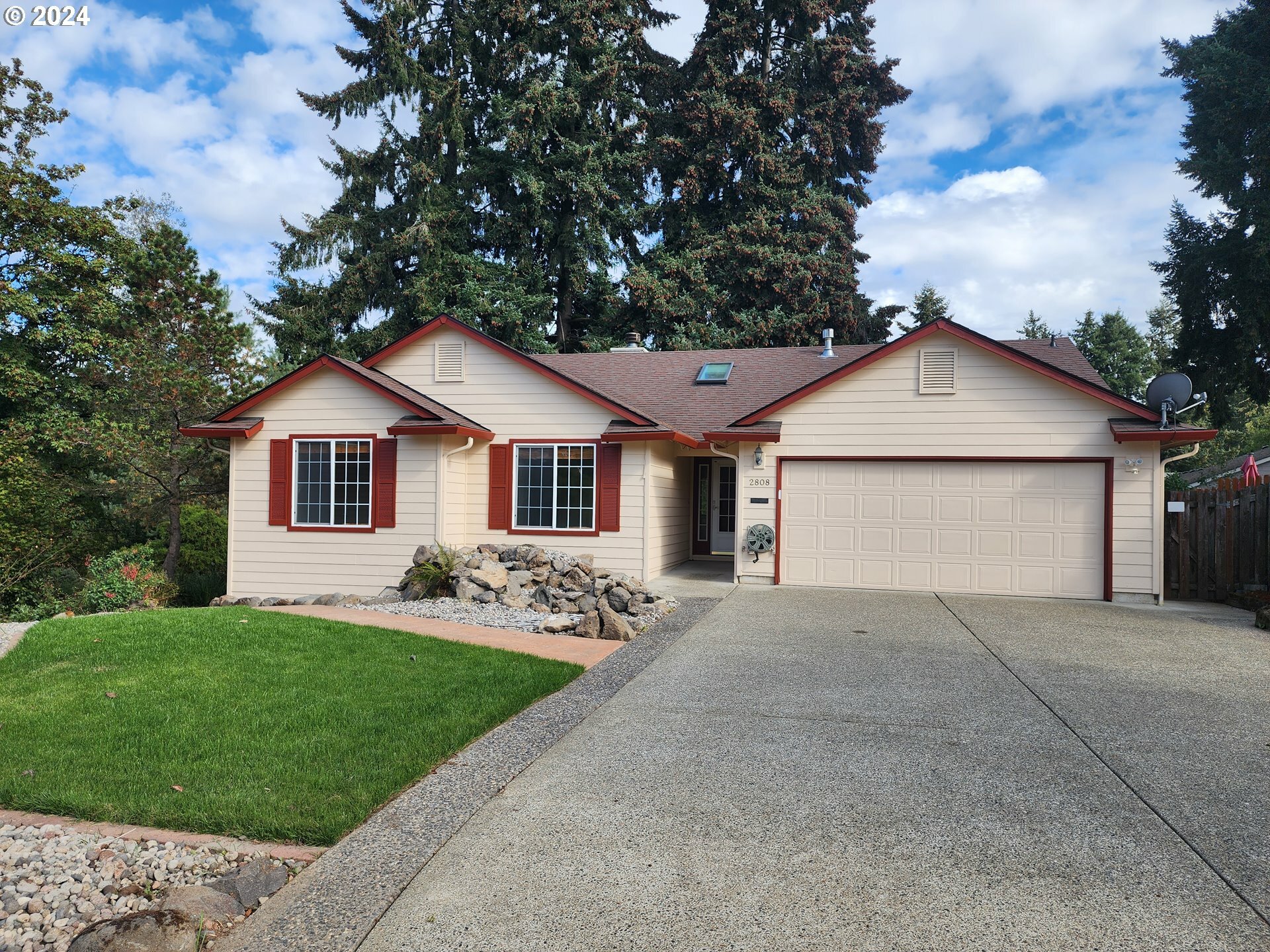 Property Photo:  2808 NE 95th Cir  WA 98665 