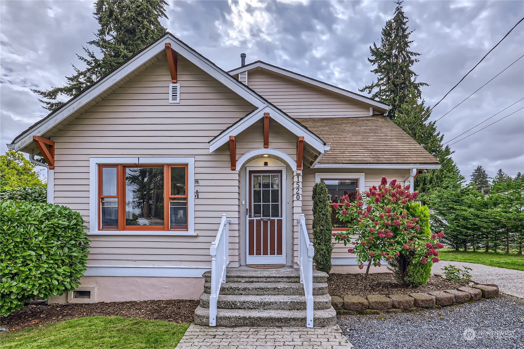 Property Photo:  1520 72nd Street SE  WA 98203 