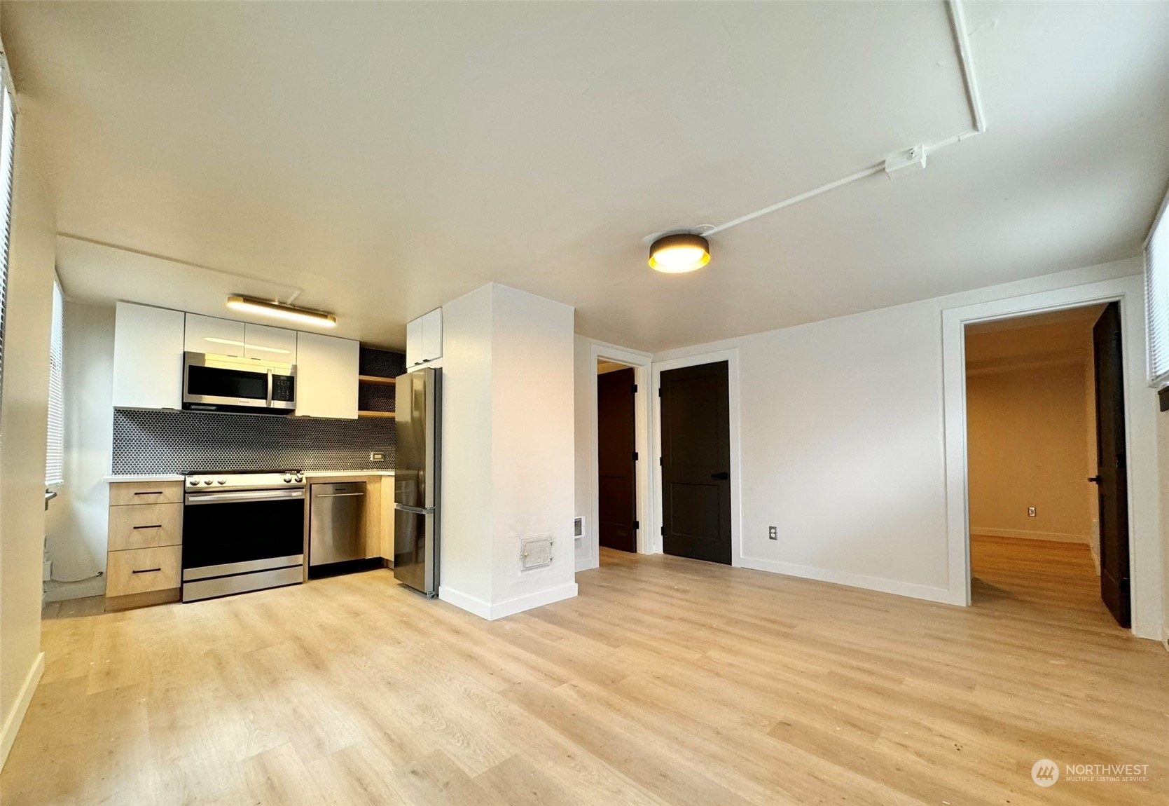 Property Photo:  314 E Mercer Street 1A  WA 98102 