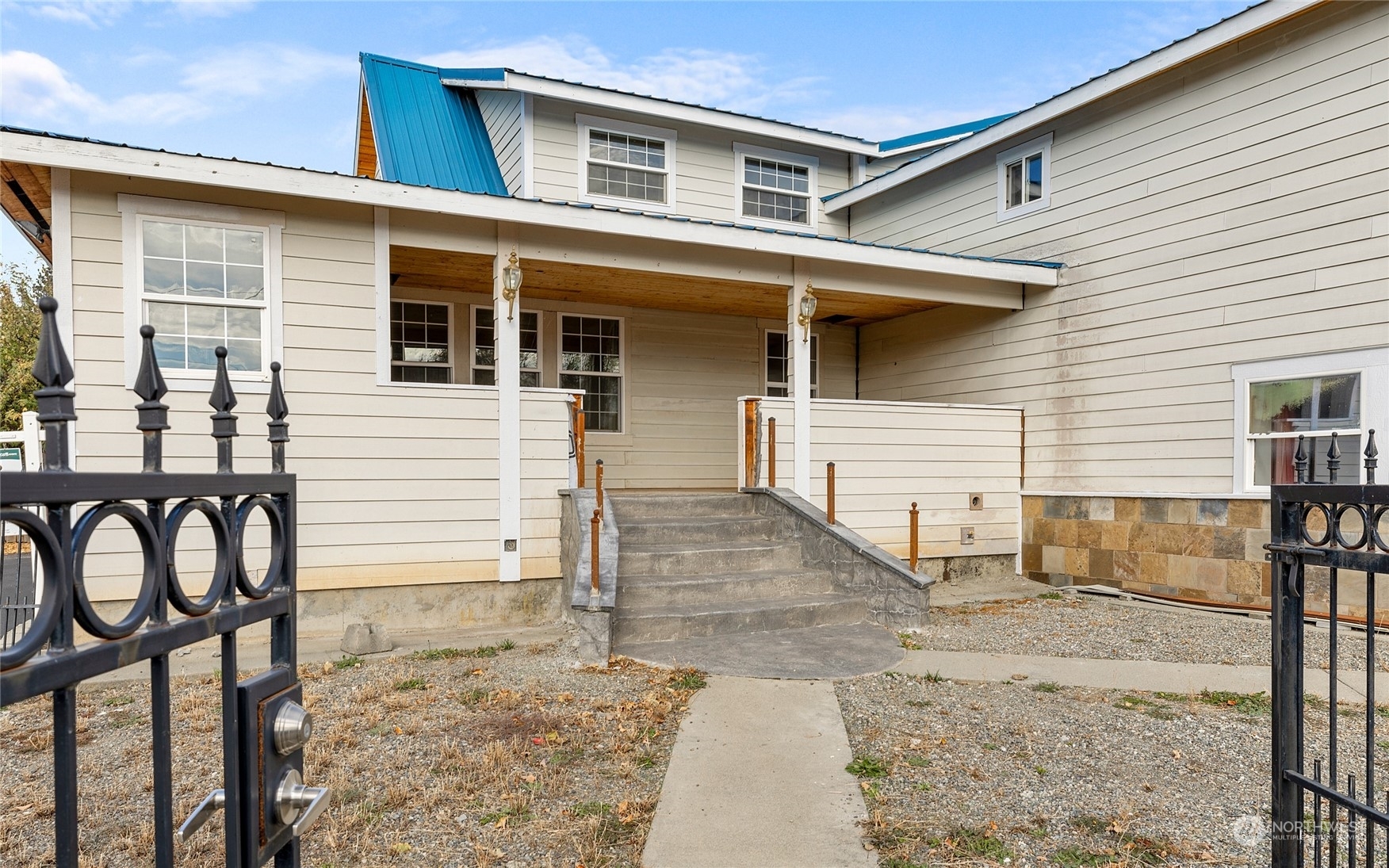 Property Photo:  561 3rd Street  WA 98940 