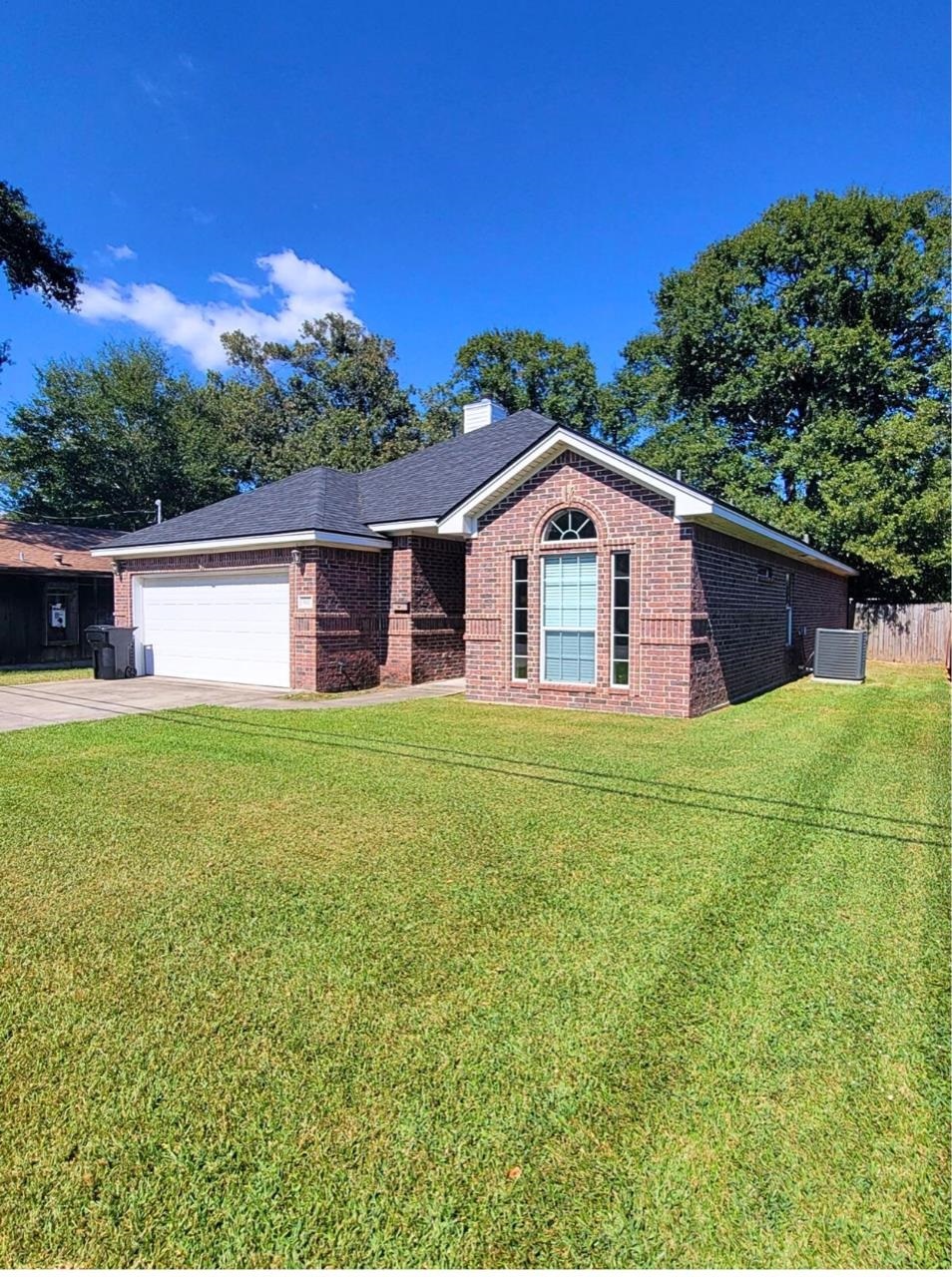 Property Photo:  611 S 13th St.  TX 77627 