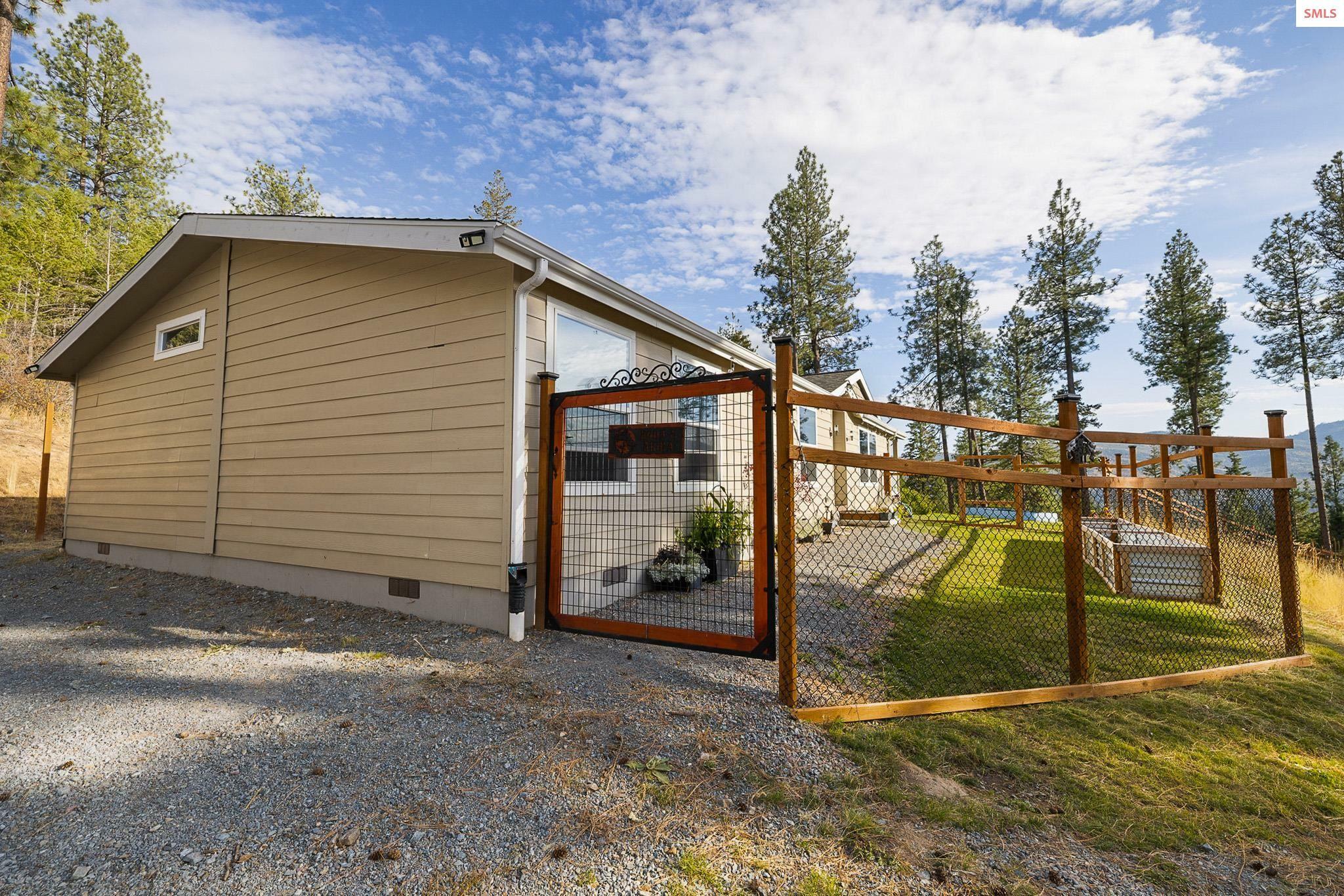 Property Photo:  127 W Skyline Dr  ID 83804 