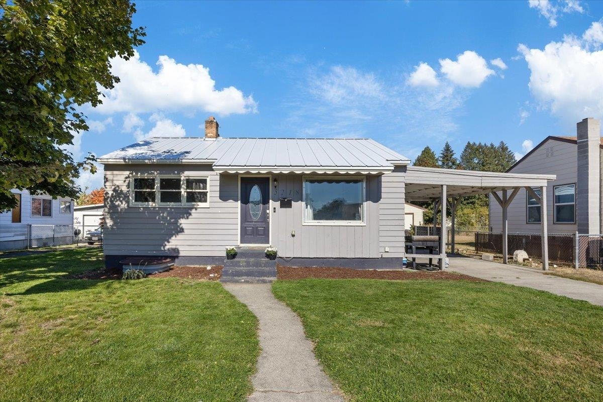 Property Photo:  5218 W Manor Crest St  WA 99205 