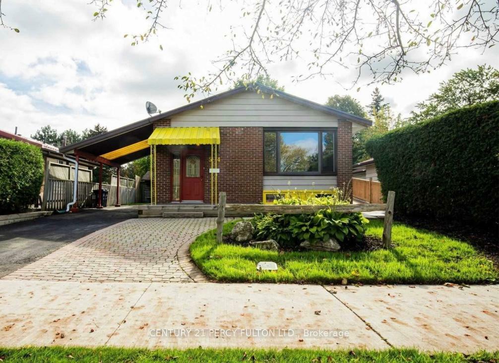 Photo de la propriété:  54 Howell Sq  ON M1B 1C4 