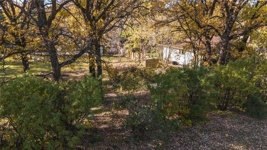 Property Photo: 20823 Burton Avenue MB R2E 0J8