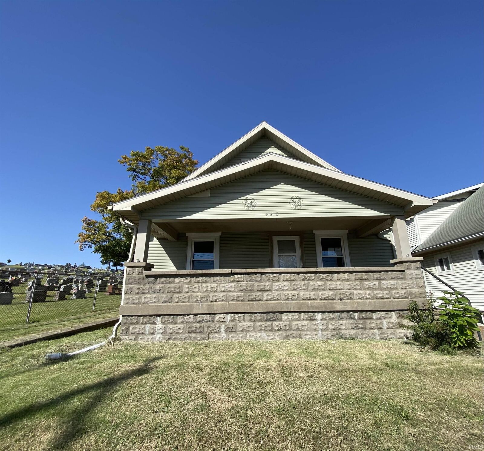 Property Photo: 420 W 13th Street IN 47546