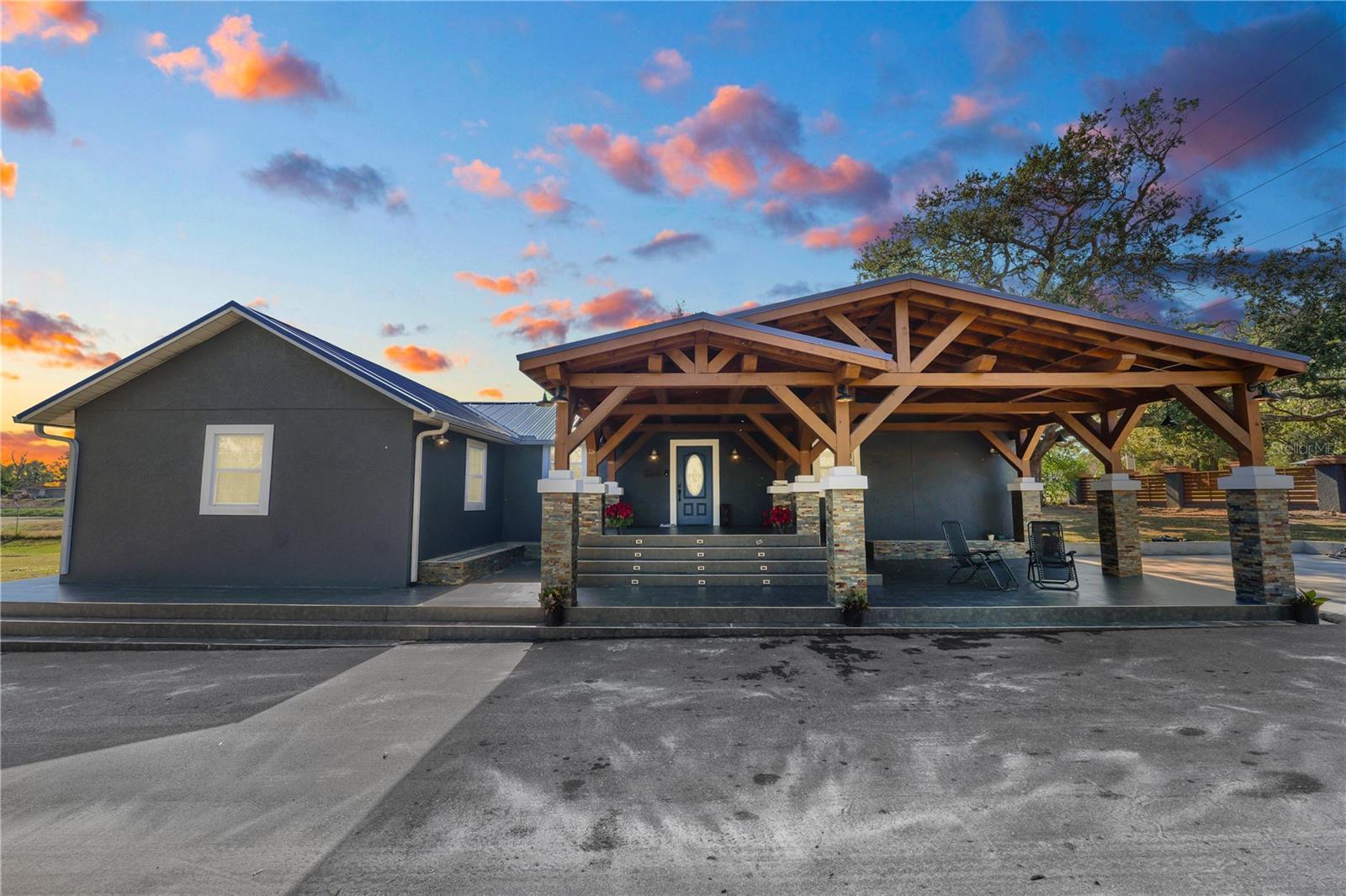 Property Photo: 1805 Providence Road FL 33805
