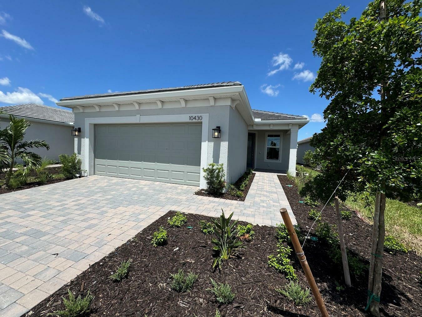 Property Photo:  10430 Abaco Falls Drive  FL 34223 