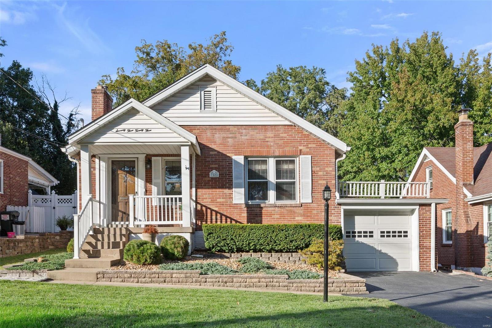 Property Photo: 7323 Murdoch Avenue MO 63119