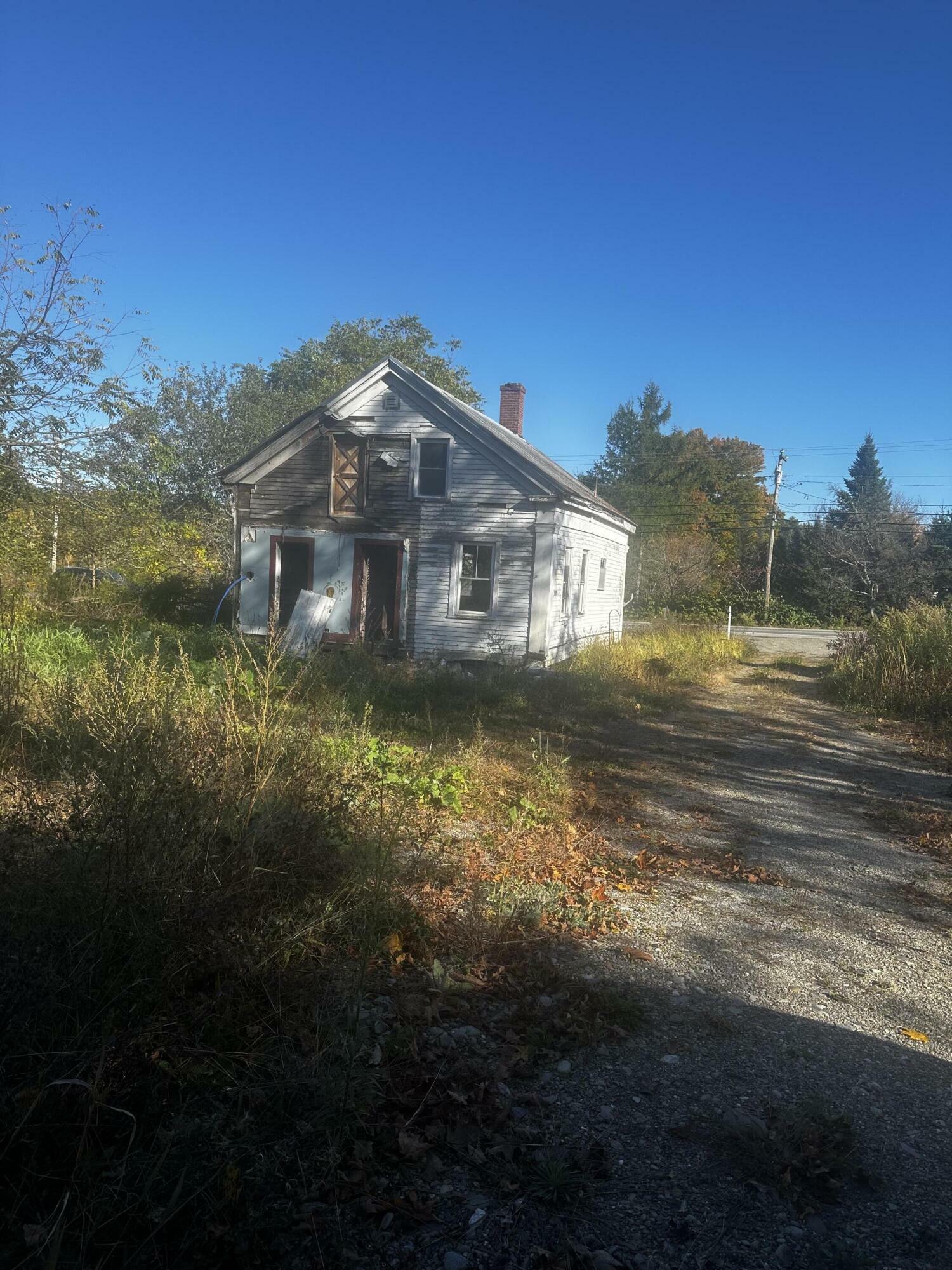 Property Photo:  58 Swan Lake Avenue  ME 04915 