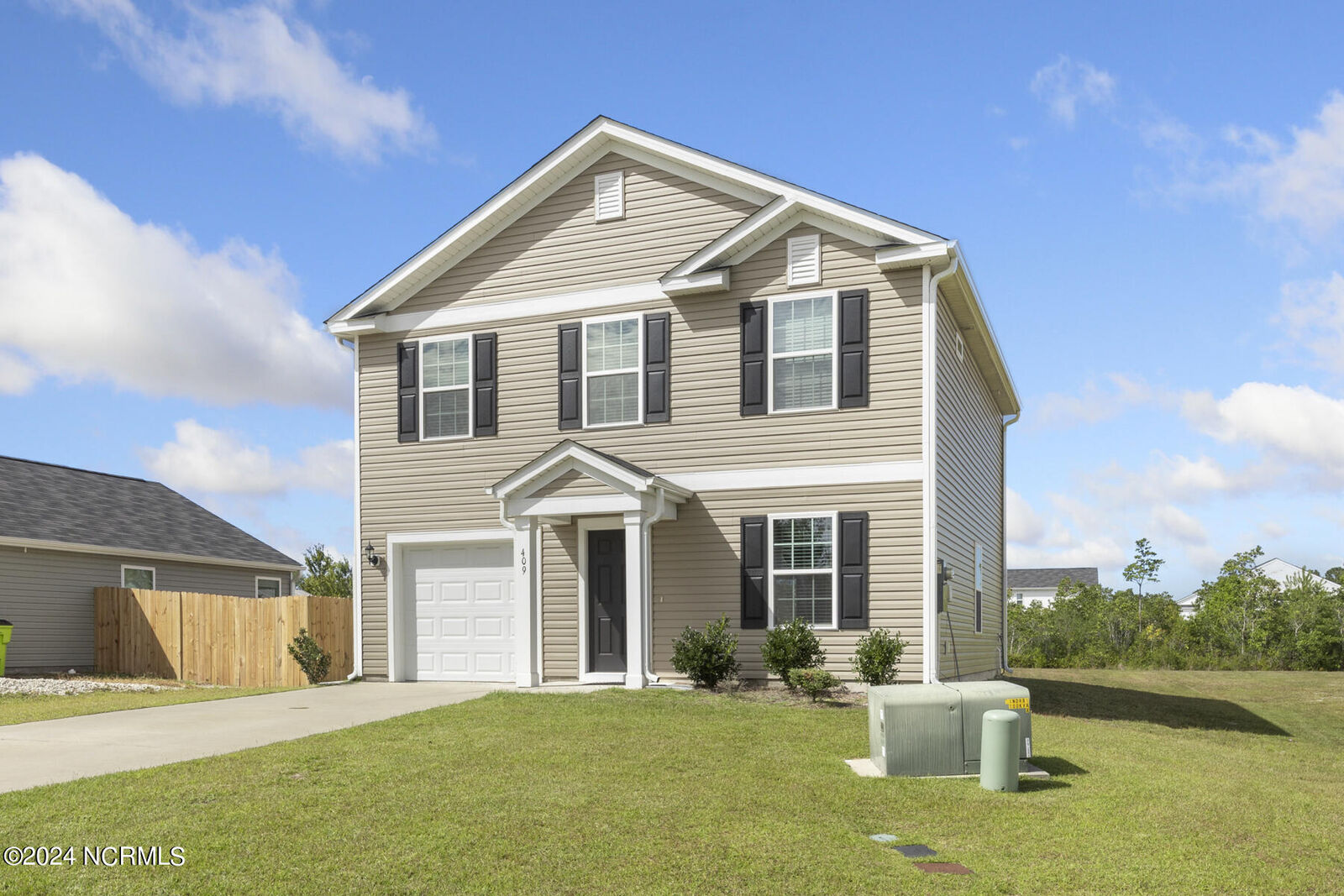 Property Photo: 409 Hope Lane NC 28445