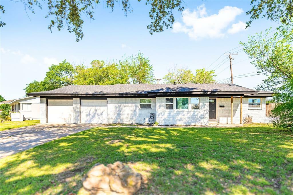 Property Photo:  7000 Overhill Road  TX 76116 