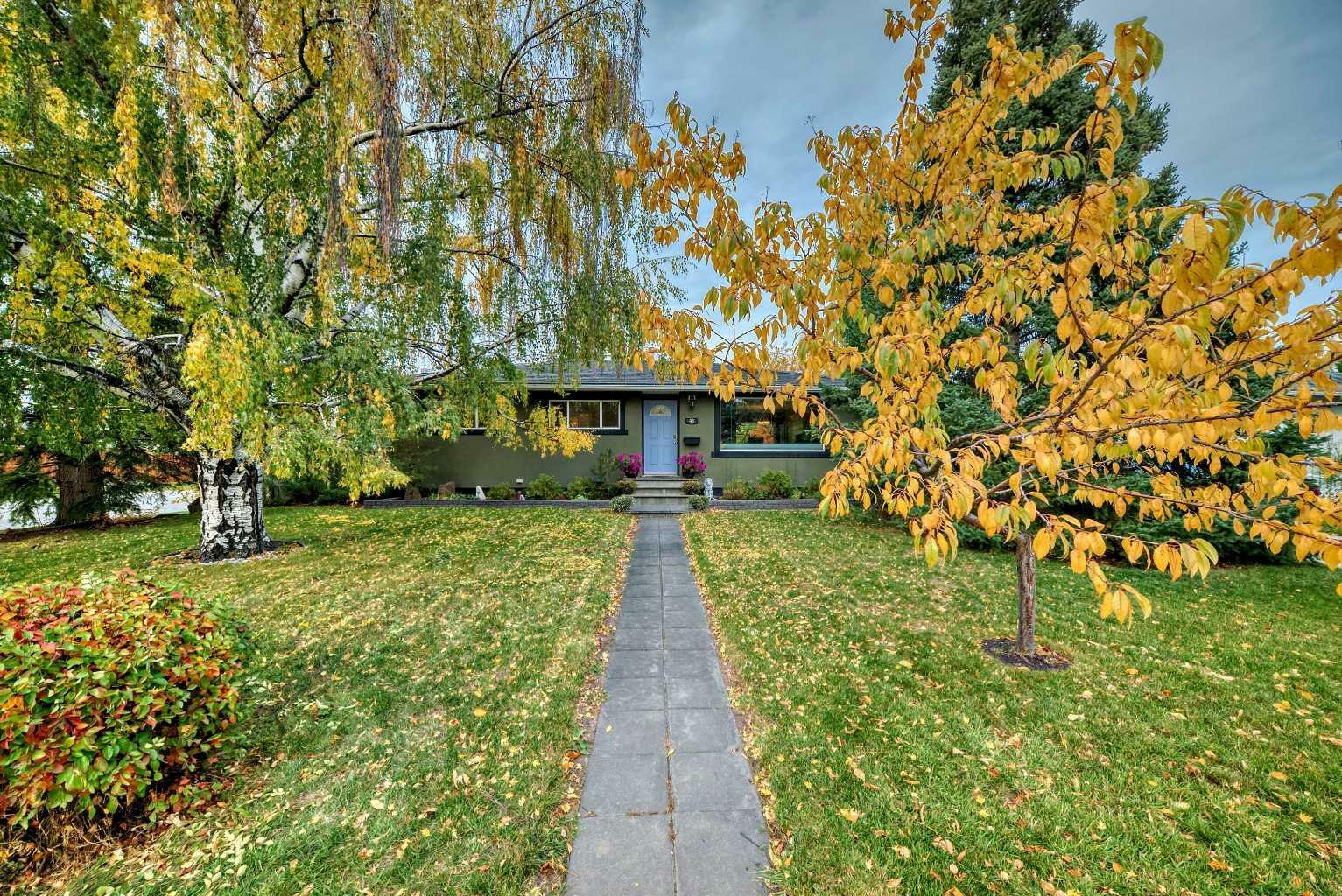 46 Windermere Road SW  Calgary AB T3C 3K3 photo