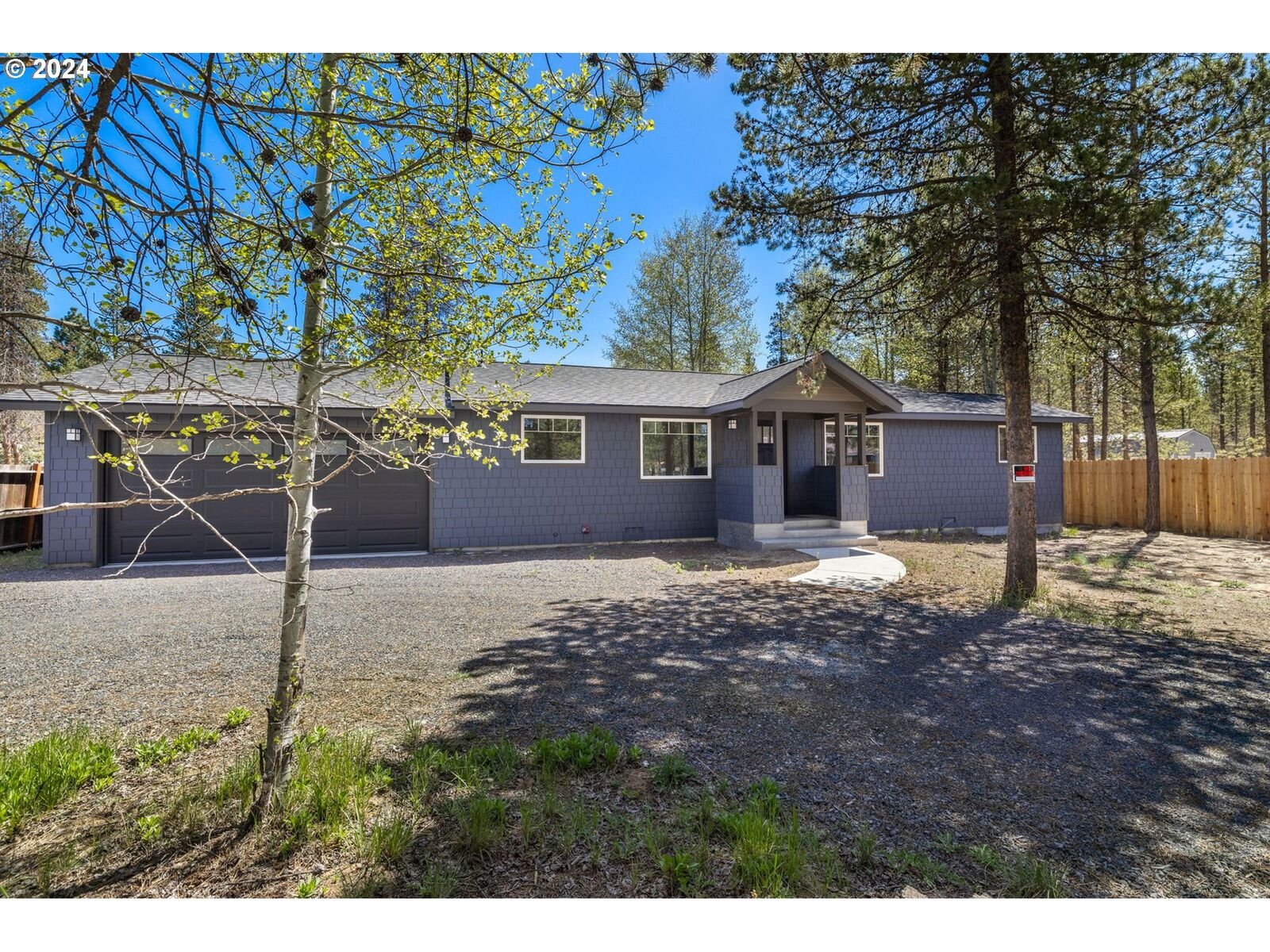 Property Photo:  52582 Doe Ln  OR 97739 