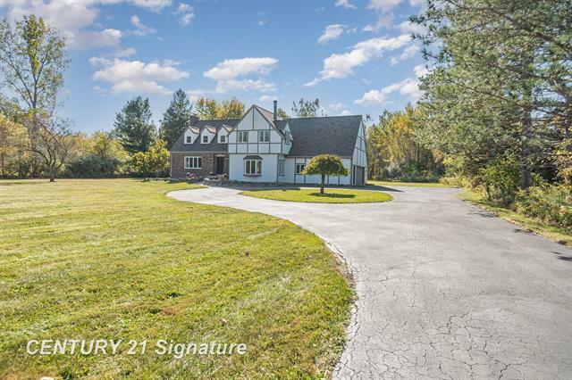 Property Photo:  10811 W Tittabawassee Road  MI 48623 