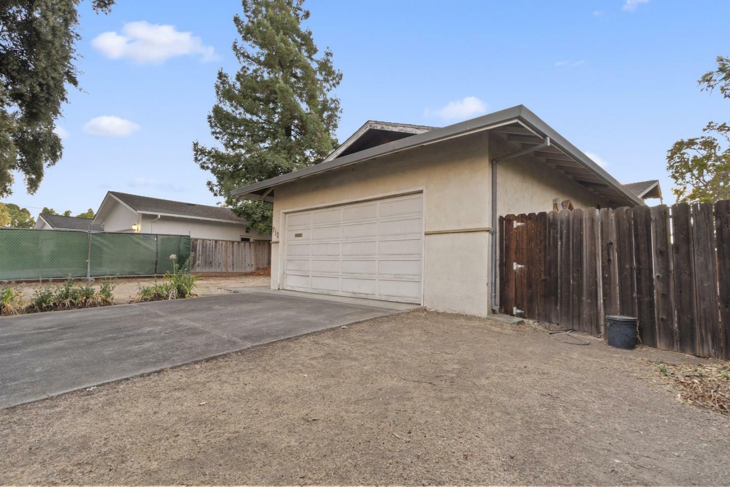 Property Photo:  713 Henrietta Avenue  CA 94086 