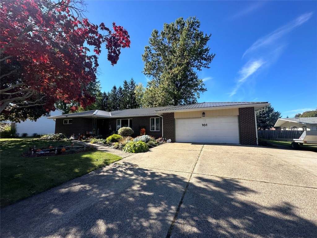 Property Photo: 101 Orchard Beach Drive PA 16428
