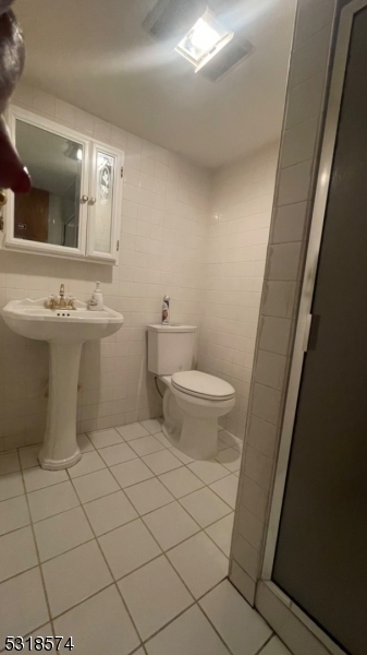 Property Photo:  206 Maple Ave  NJ 07036 