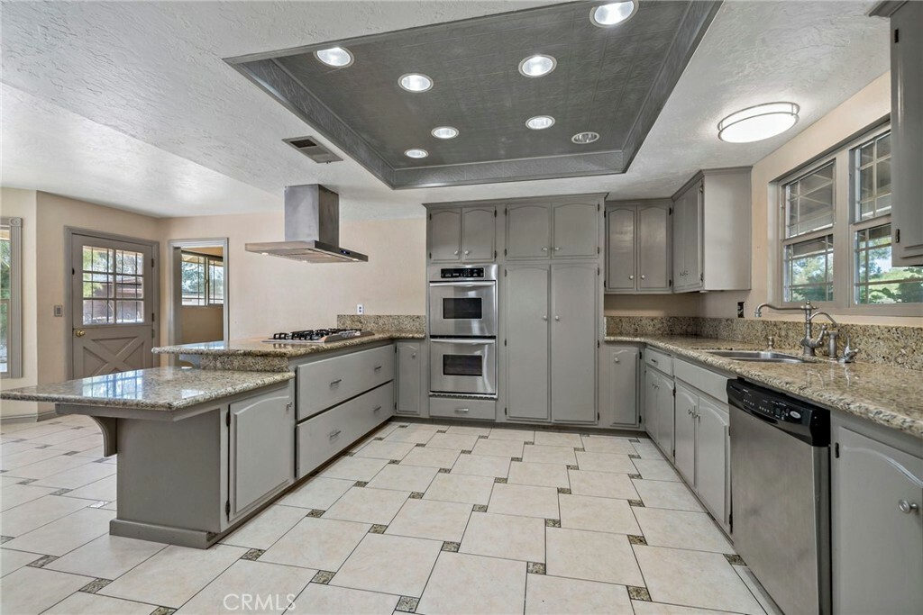 Property Photo:  30955 De Portola Road  CA 92592 