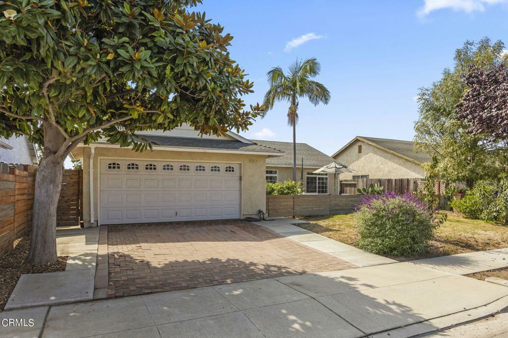 Property Photo:  250 Seneca Street  CA 93001 