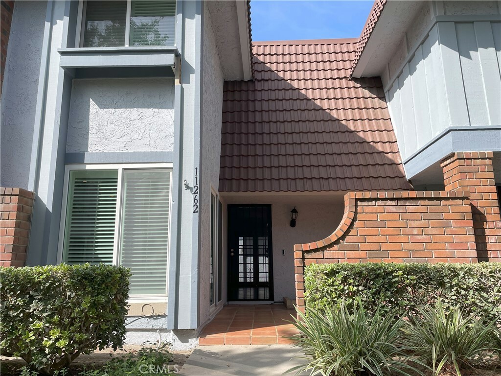 Property Photo:  11262 Fripps Way  CA 90630 