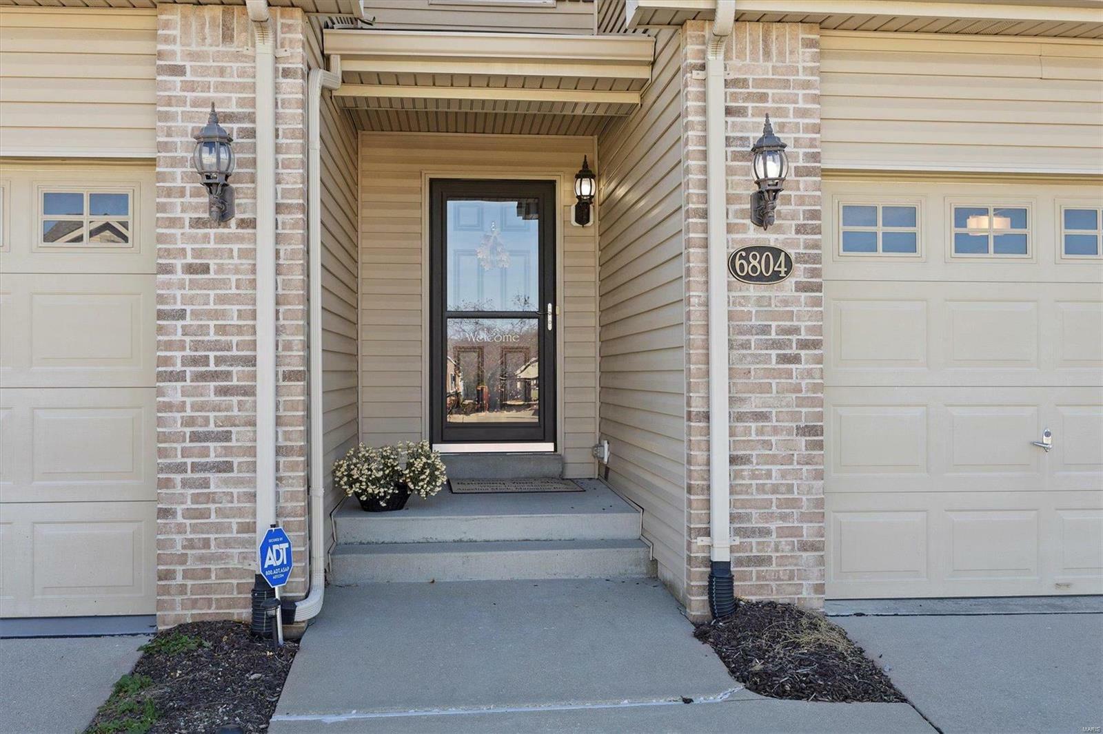 Property Photo:  6804 Hampshire Court  IL 62062 