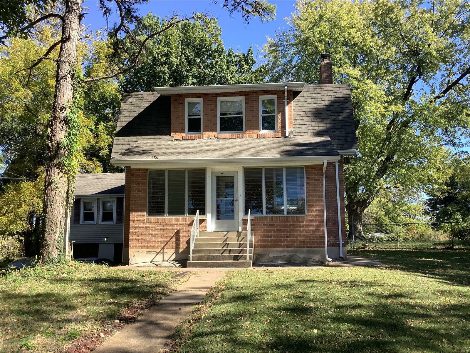 Property Photo:  714 N Florissant Road  MO 63135 