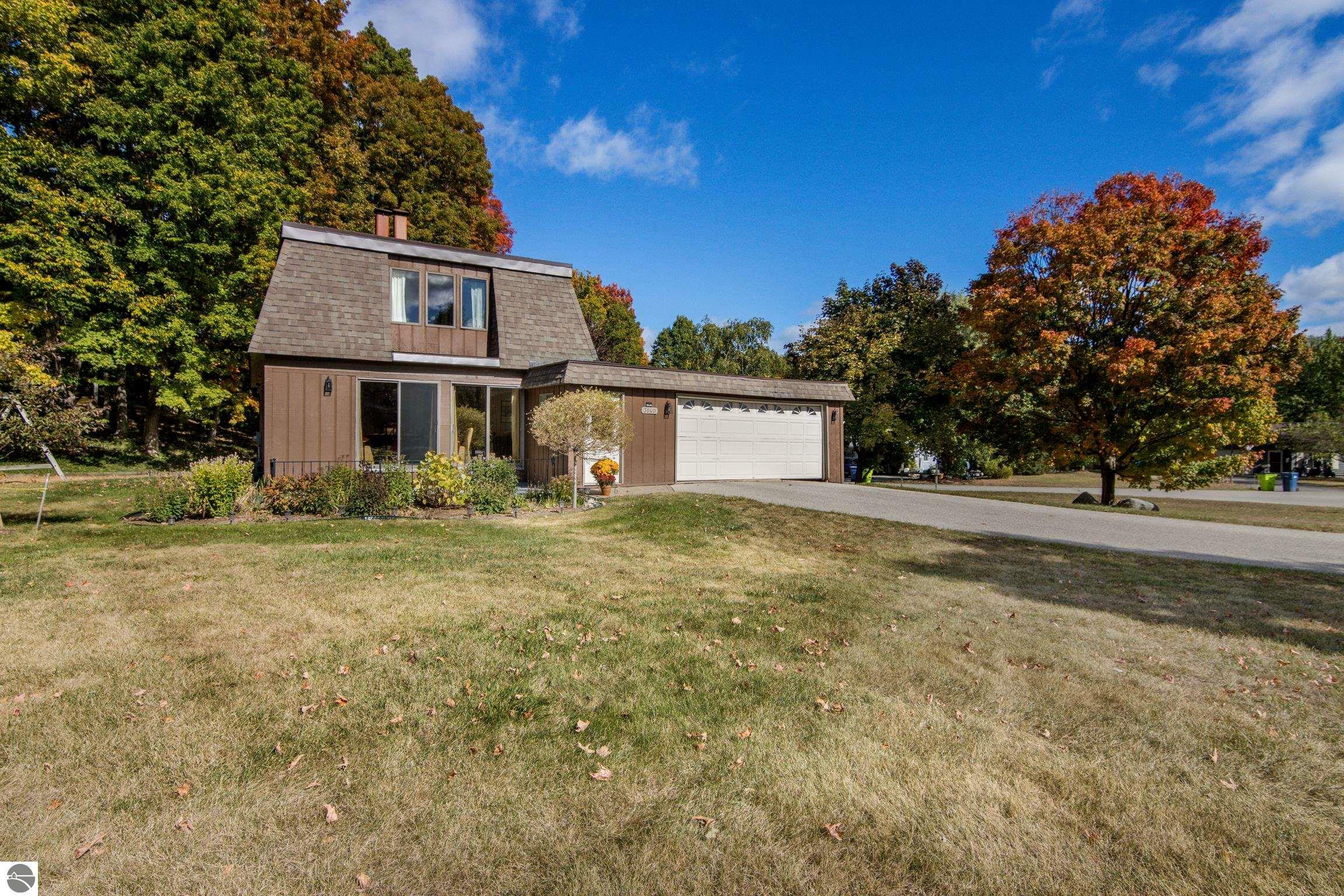 3140 Crestview Drive  Traverse City MI 49684 photo