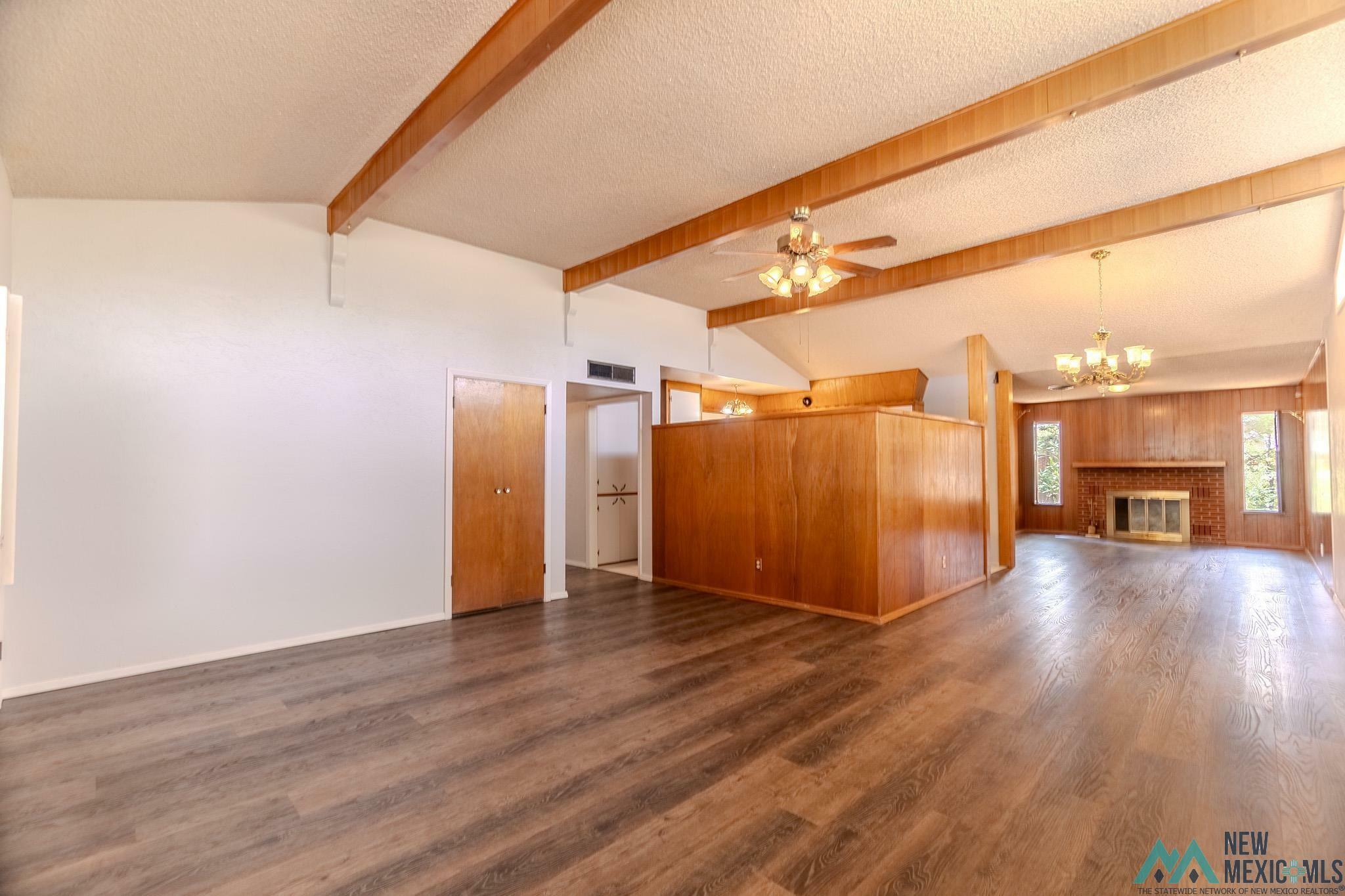 Property Photo:  616 E 18th Street  NM 88130 