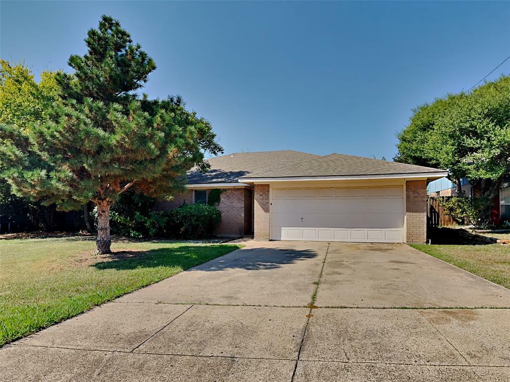 Property Photo:  2306 Starke Court  TX 76006 