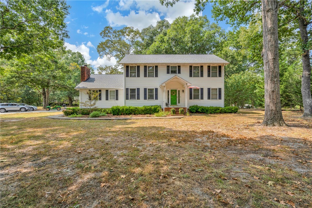 Property Photo:  207 Wren Road  SC 29673 