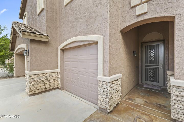 Property Photo: 1542 E Chaparral Place AZ 85122