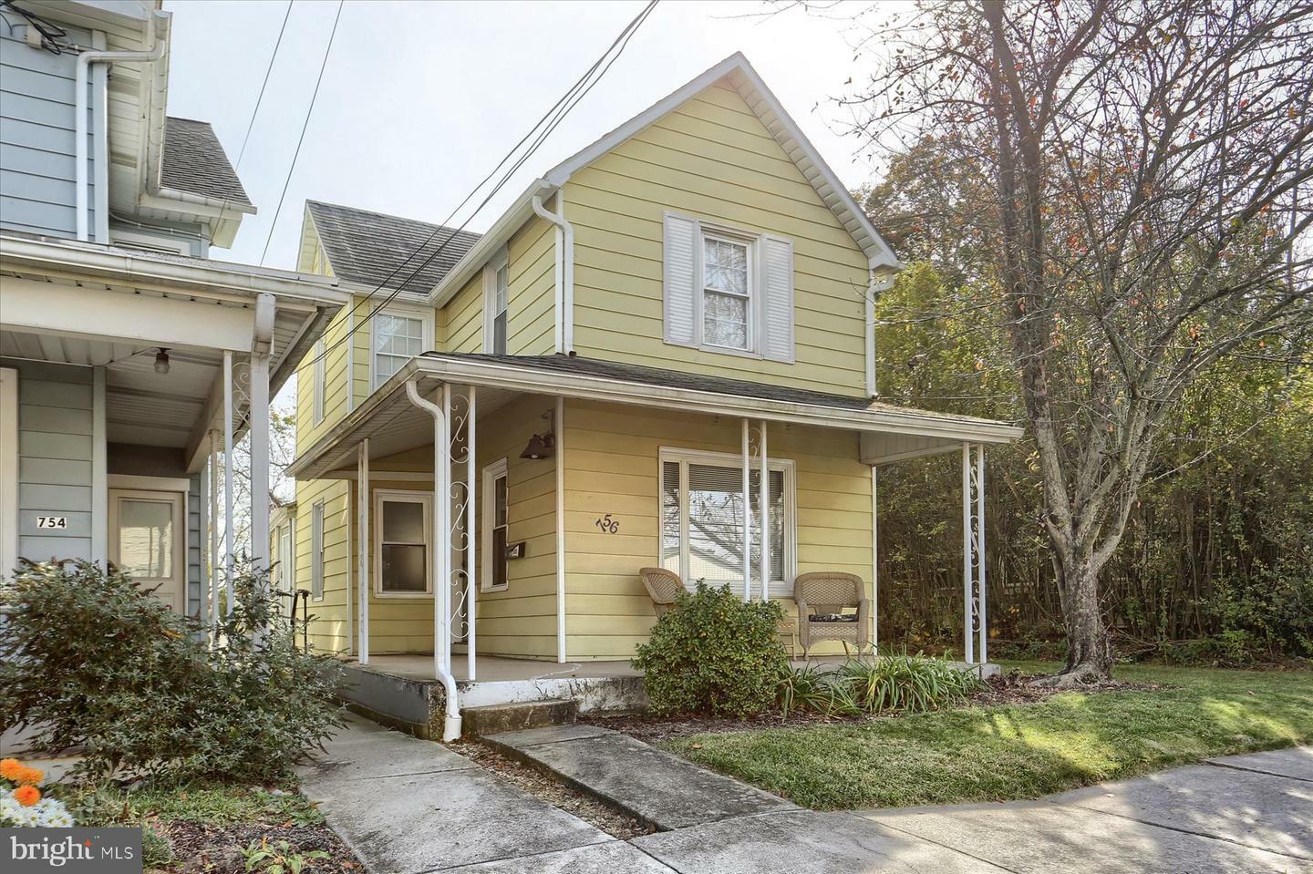 Property Photo:  756 State Street  PA 17043 