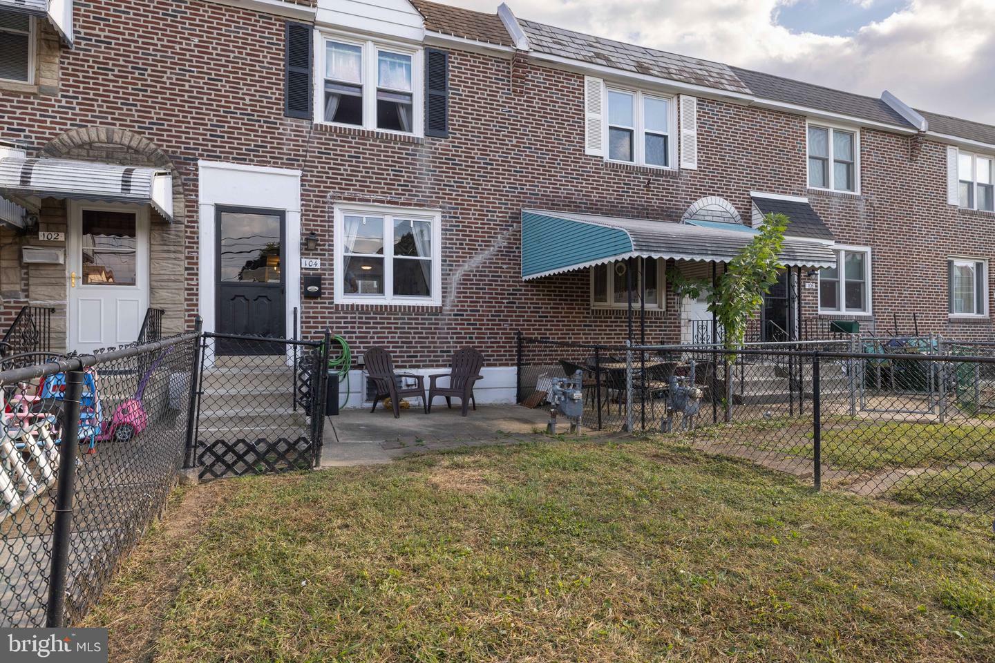 Property Photo:  104 W Berkley Avenue  PA 19018 