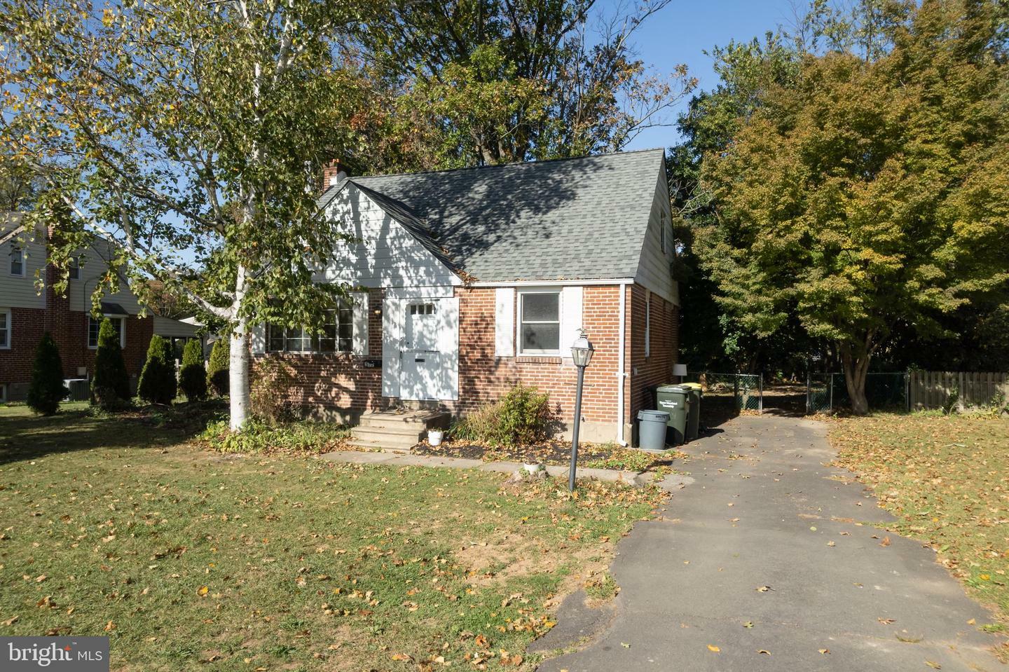 Property Photo:  312 Hampton Road  PA 19040 