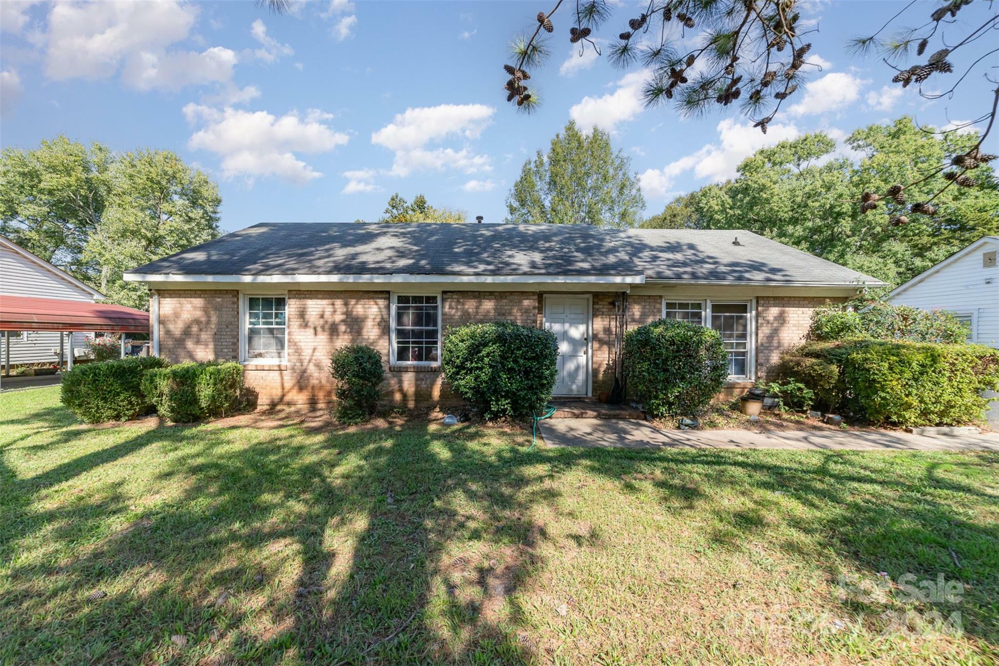 Property Photo:  9900 Nations Ford Road  NC 28273 