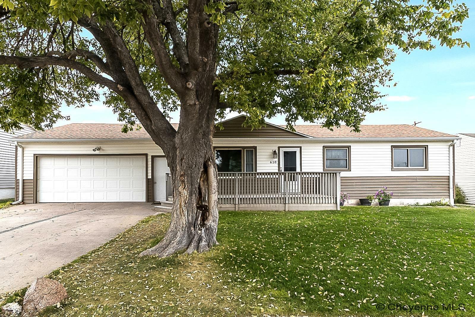 Property Photo:  610 Simkins Ave  WY 82082 